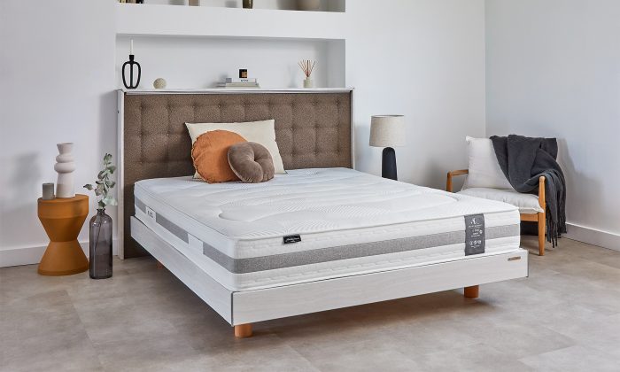 Un matelas mousse polyuréthane Eole Air Soja et pour un confort tonique avec 7 zones de confort. H : 24cm Meubloo